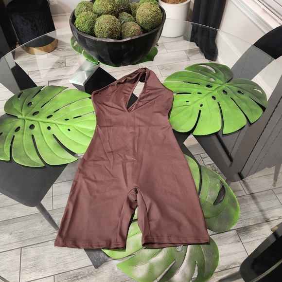 Brown Pressure Romper - Picture 2 of 7